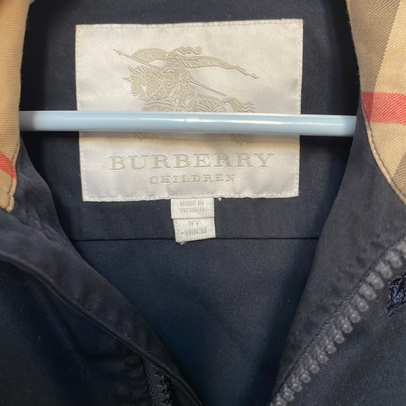 100% Authentic Burberry Jacket - Picture 2 of 5